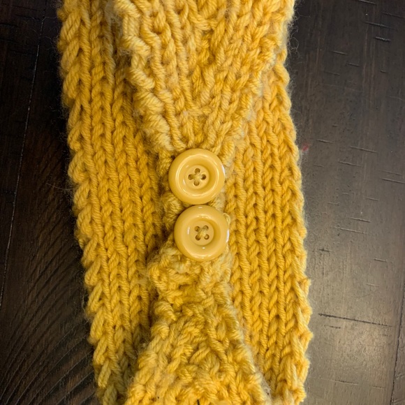 Nice, cozy ear warmers - Picture 10 of 11